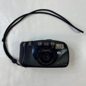 Minolta Freedom Action Zoom AF 35mm Film Camera Point & Shoot w/ flash
